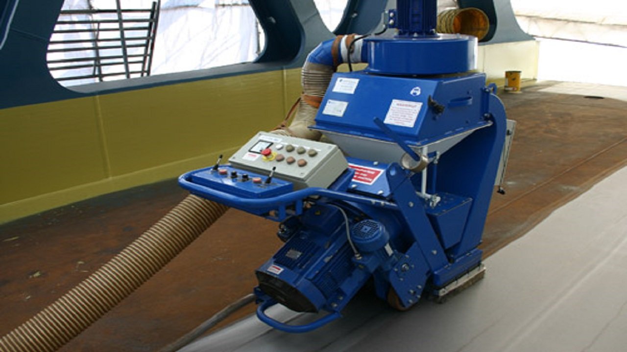 Using Rovan Blaster 500E for Steel Walkways to Improve Industrial Safety